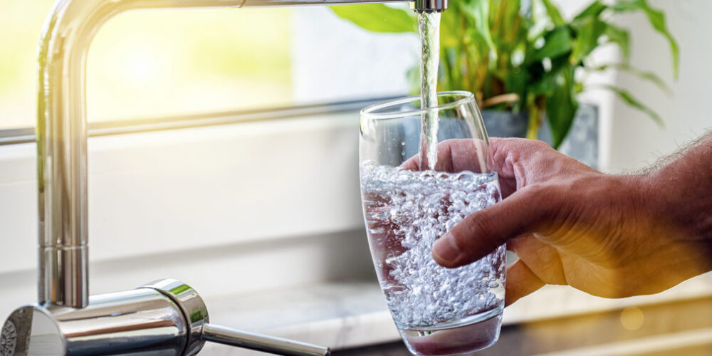 agua gratis en bares y restaurantes