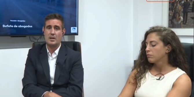 Daniel Salvador, de Vosseler Abogados, y Tania Costa intervienen en 'Espejo Público' (Antena 3) para explicar el caso del robo de DNI y usurpación de identidad que sufre Tania