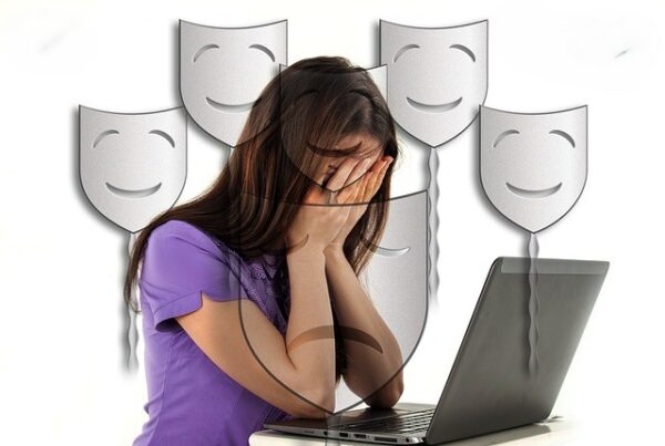 Imagen de una joven que sufre 'bullying'