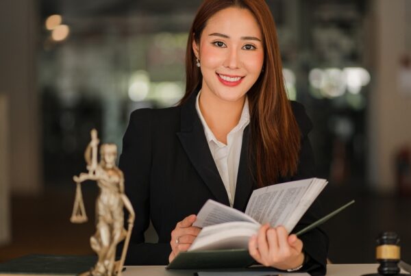 Abogado de derecho mercantil: Funciones y beneficios clave